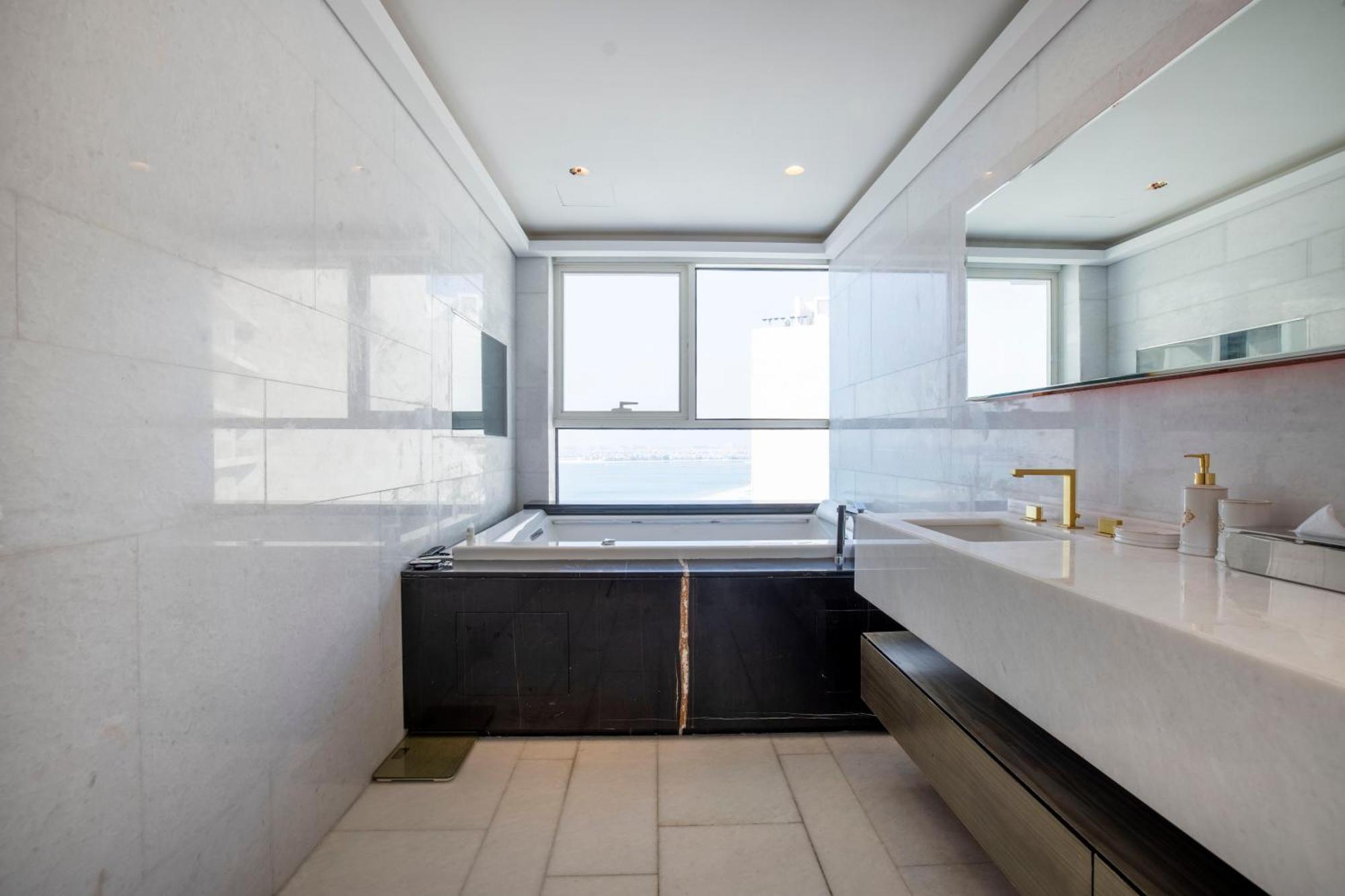 Resort Five Palm Luxury Penthouse Full Marina View & Private Pool *