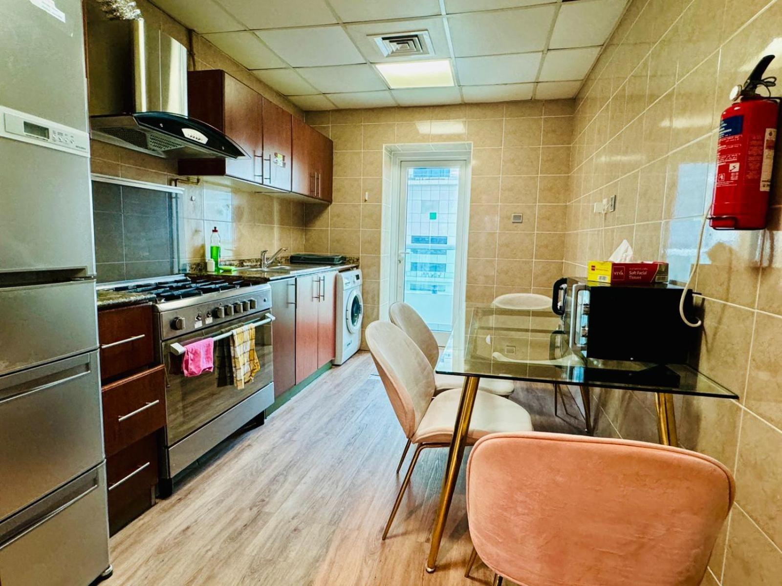 Entire Private Self Catered Marina Daire