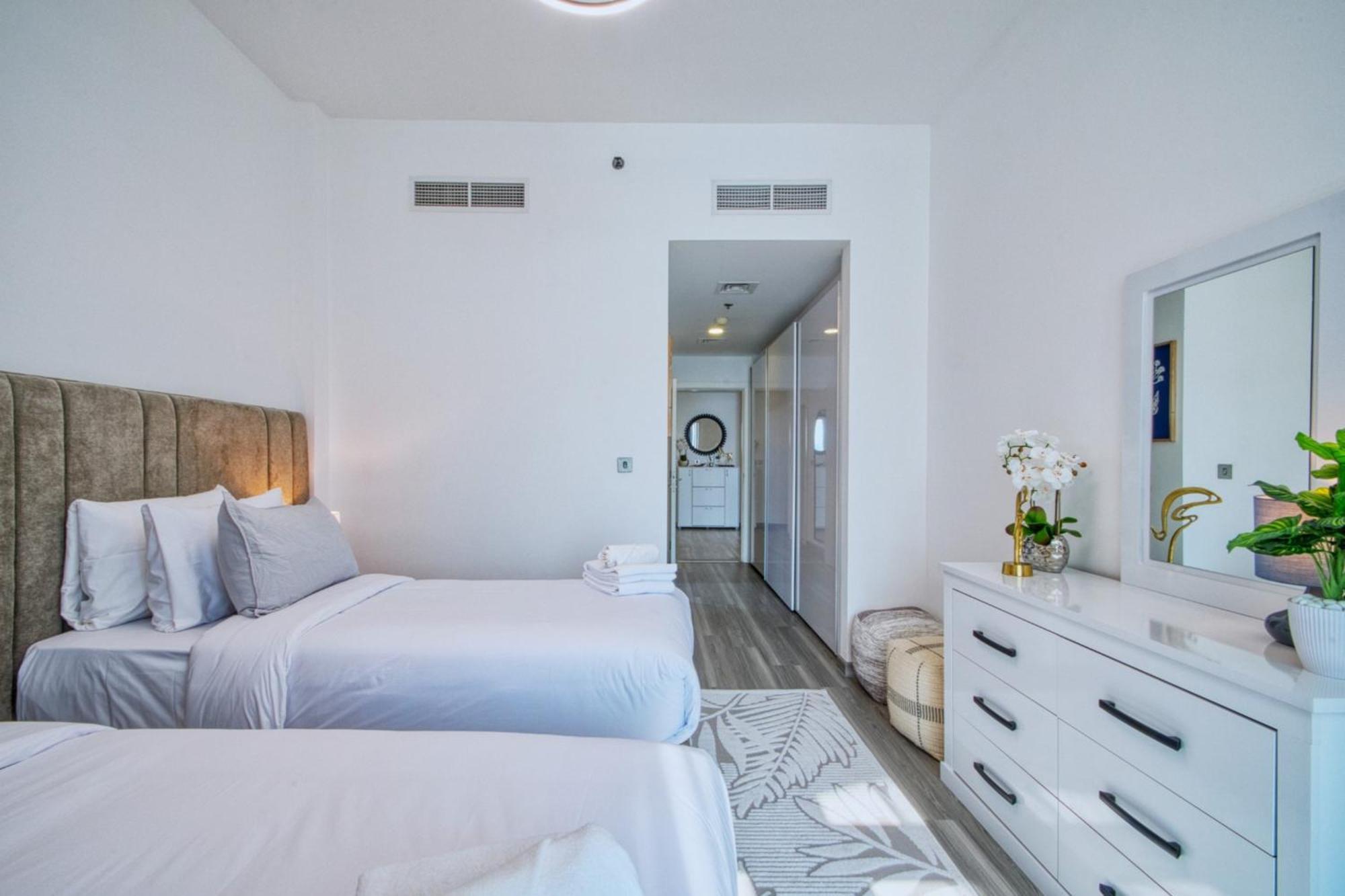 Luxury Royal Bay Beachfront By Globalstay Dubai