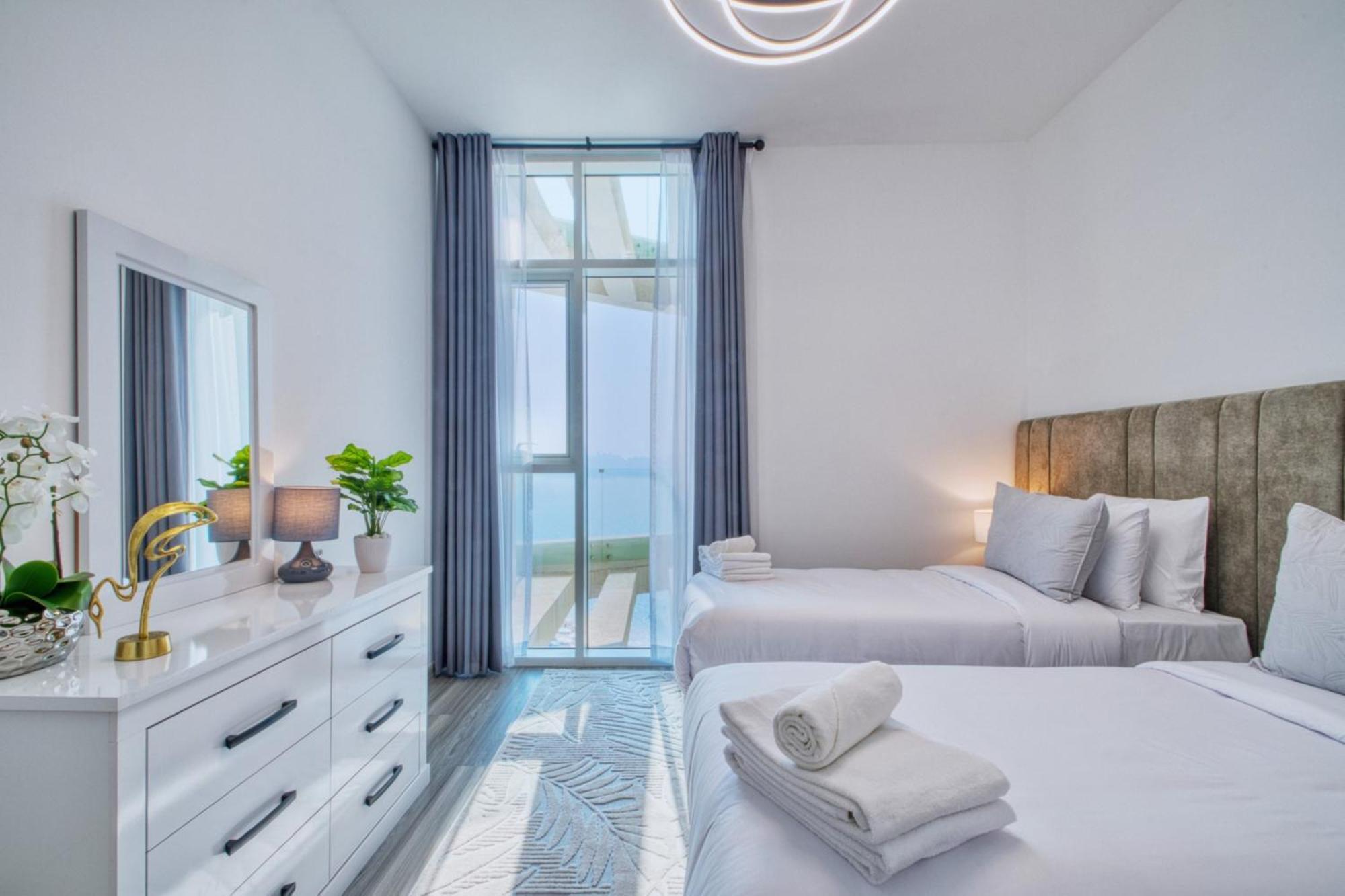Apartment Luxury Royal Bay Beachfront By Globalstay