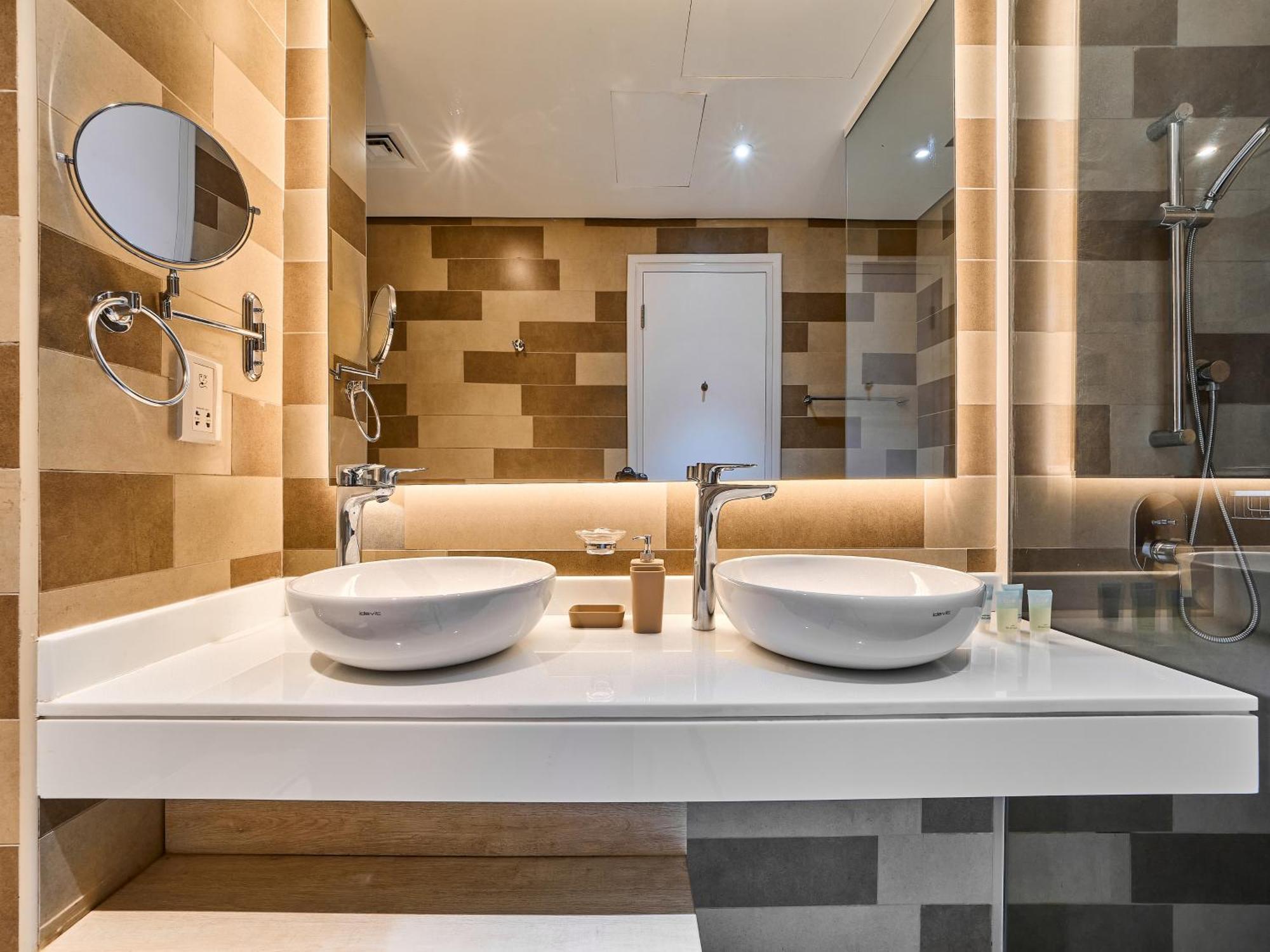 First Class In Seven Palm With Direct Access To The West Palm And Nakheel Mall Apartment Dubai