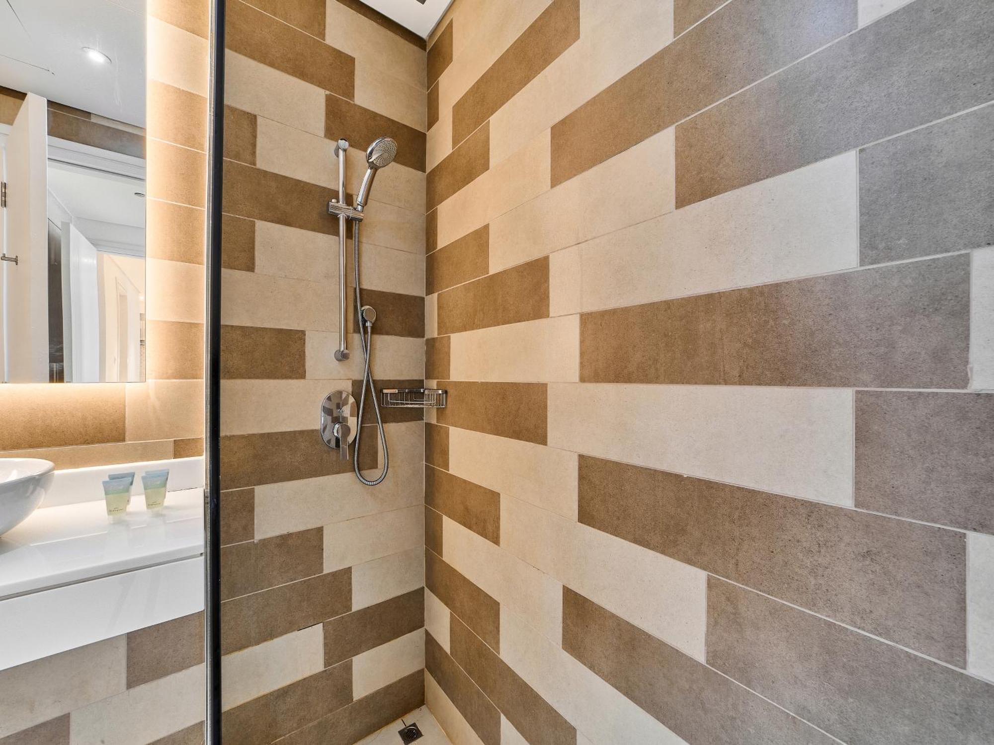Apartment First Class In Seven Palm With Direct Access To The West Palm And Nakheel Mall Dubai