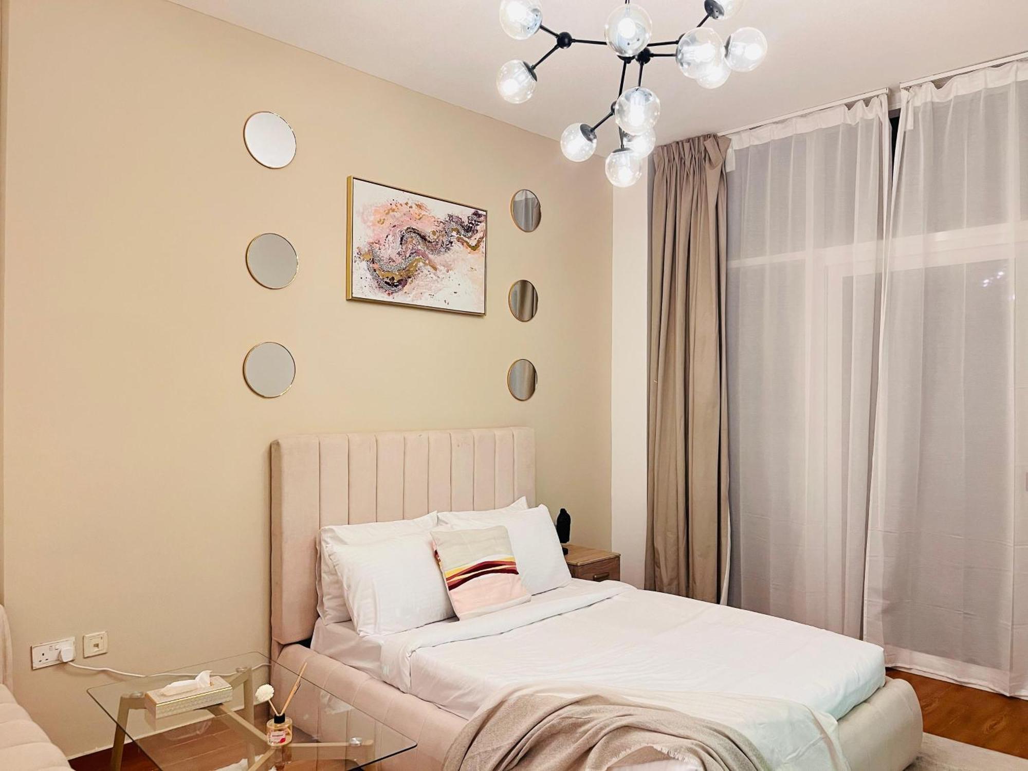 Aesthetically Designed Lavish Apt, Near Marina Apartment
