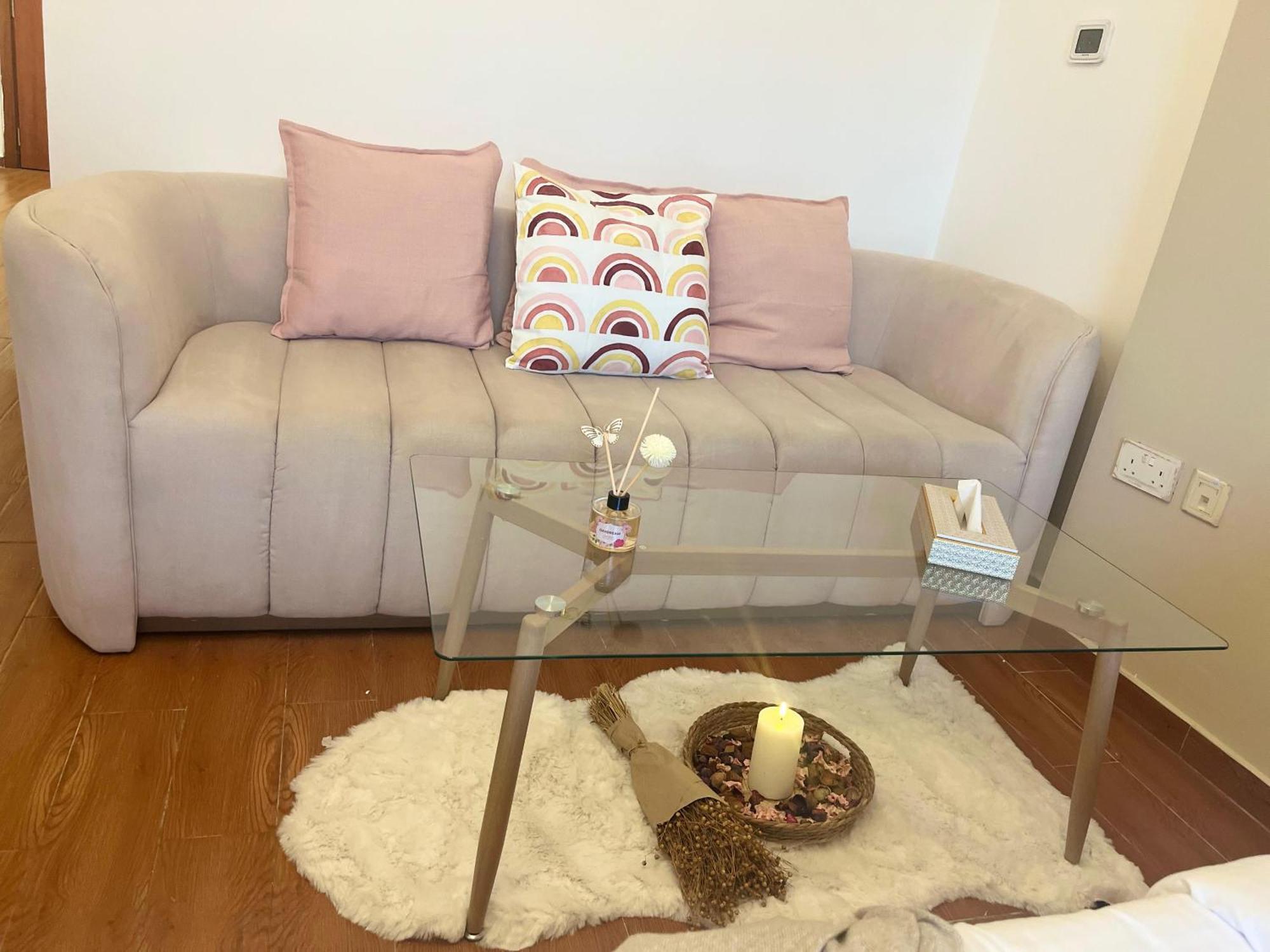 Apartment Aesthetically Designed Lavish Apt, Near Marina Dubai