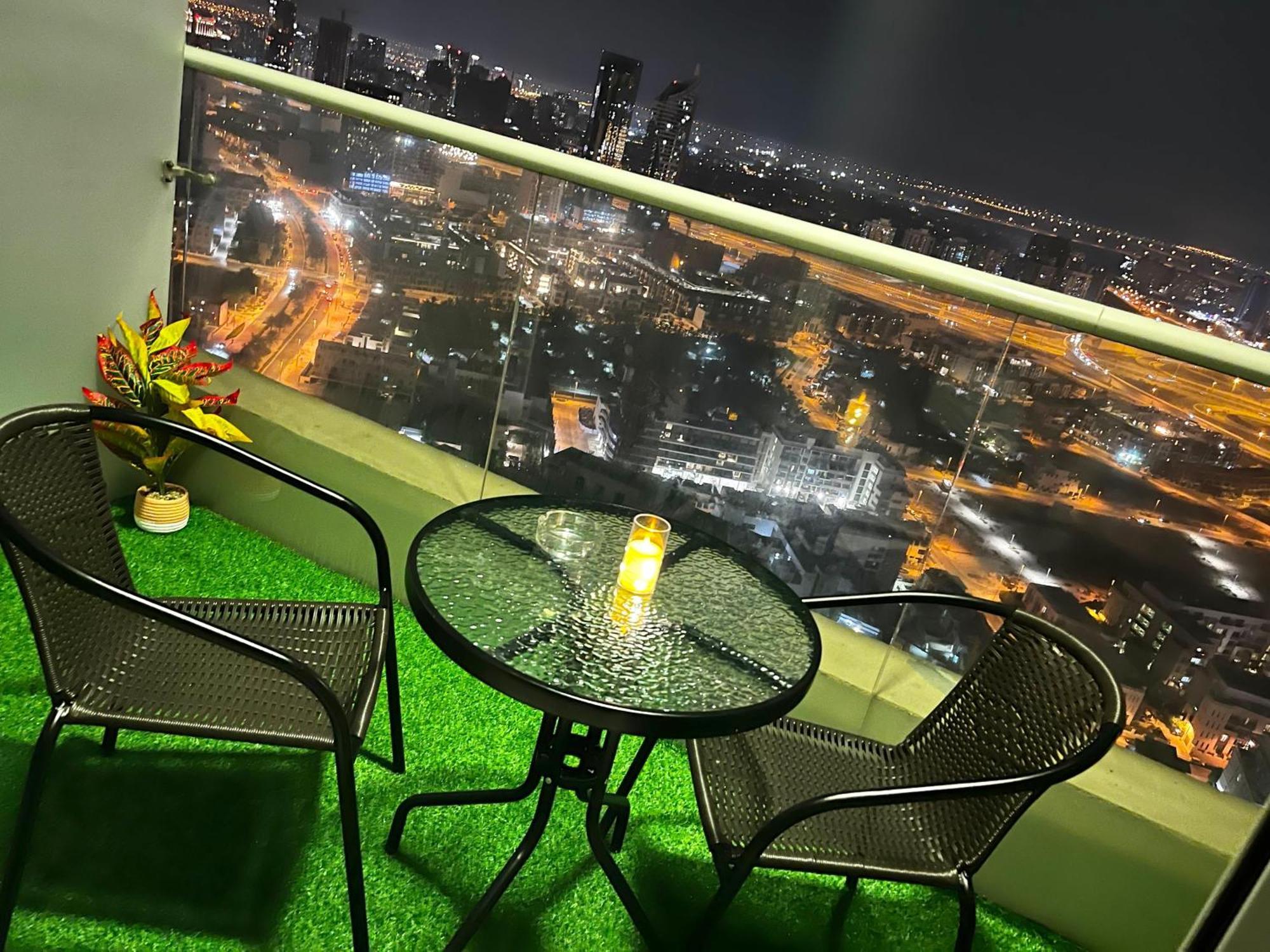 Floor Luxurious In Jvc, Near Marina Apartment *