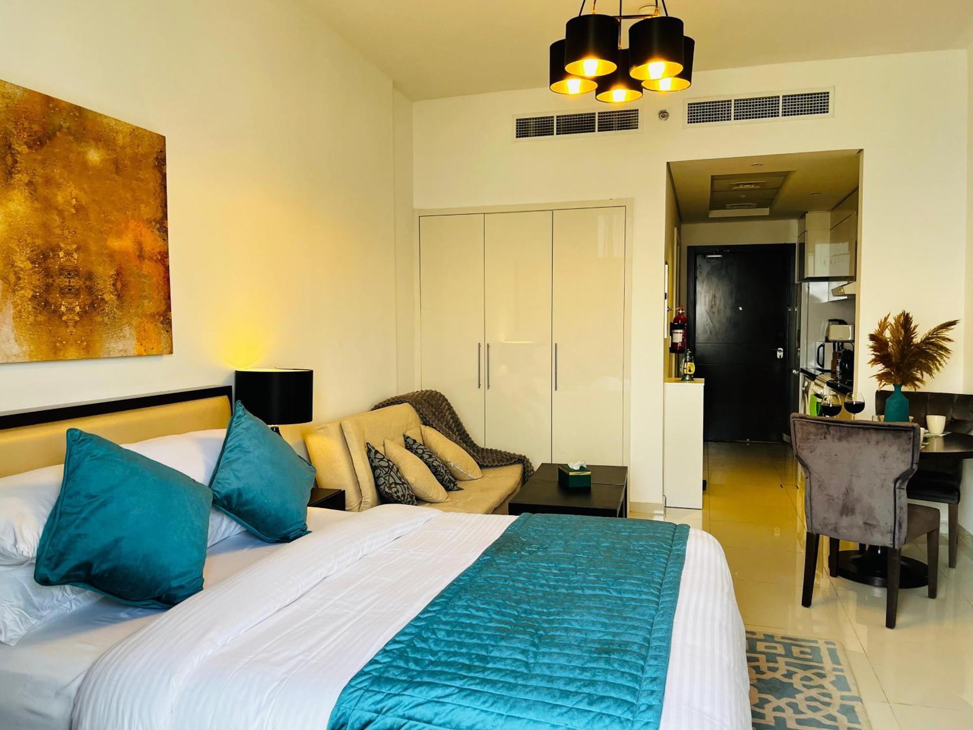 Floor Luxurious In Jvc, Near Marina Dubai