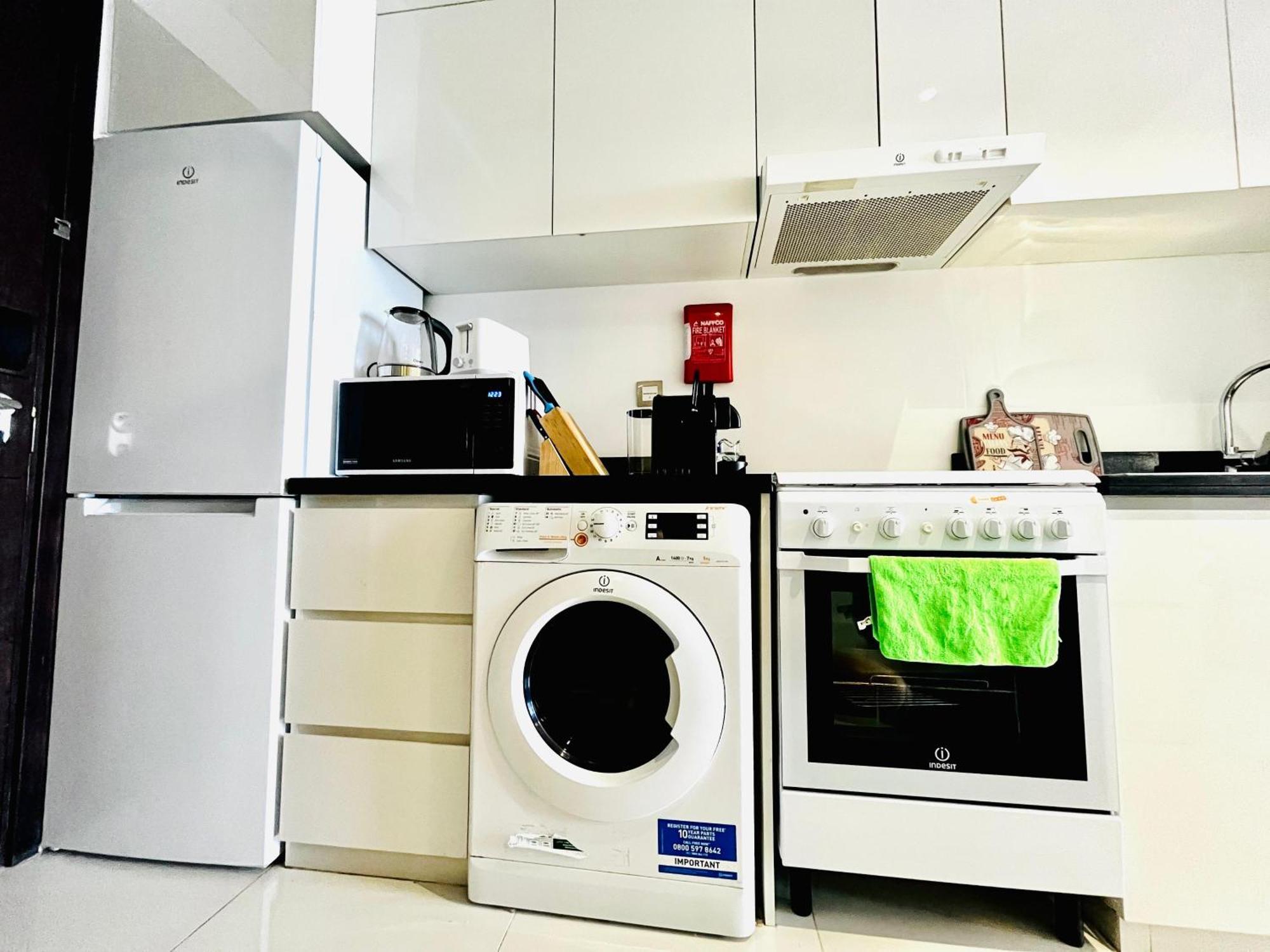 Floor Luxurious In Jvc, Near Marina