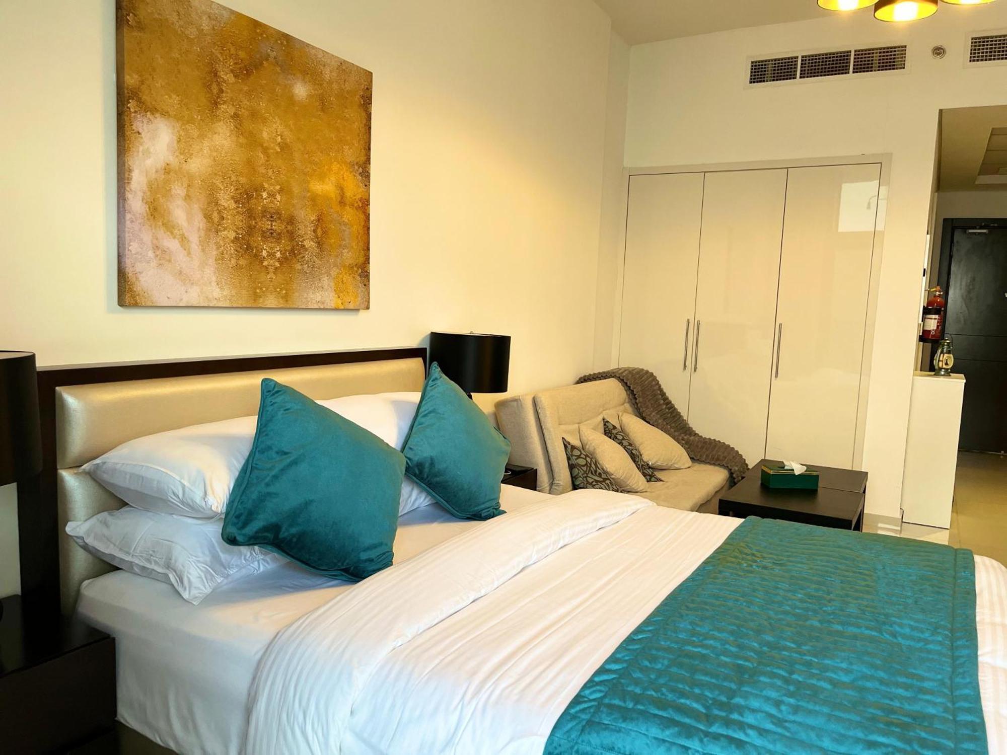 Apartment Floor Luxurious In Jvc, Near Marina Dubai