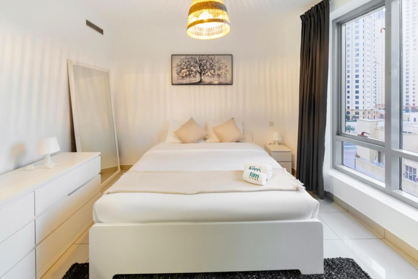 Fam Living - Blakely Tower, Marina Apartment Dubai