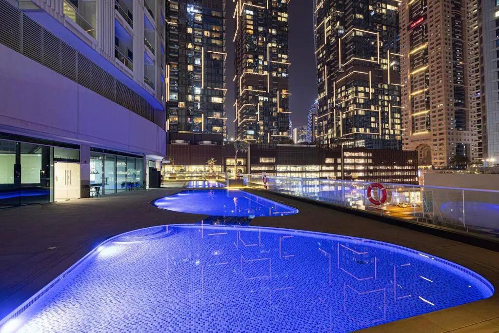 Elegant In Marina, Large 1br In Marina Heights Dubai