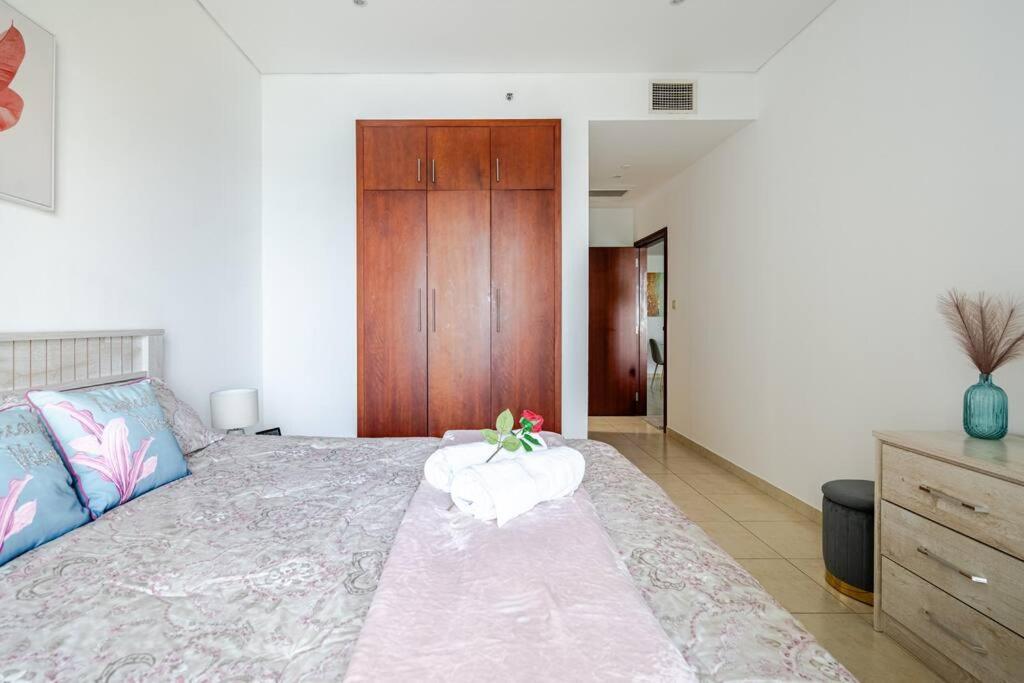 Elegant In Marina, Large 1br In Marina Heights * Dubai