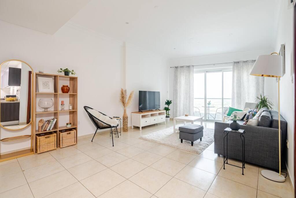 Apartment Elegant In Marina, Large 1br In Marina Heights