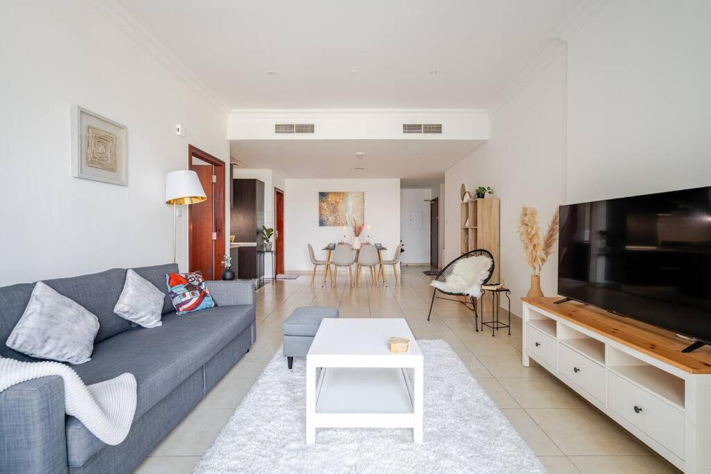Apartment Elegant In Marina, Large 1br In Marina Heights *