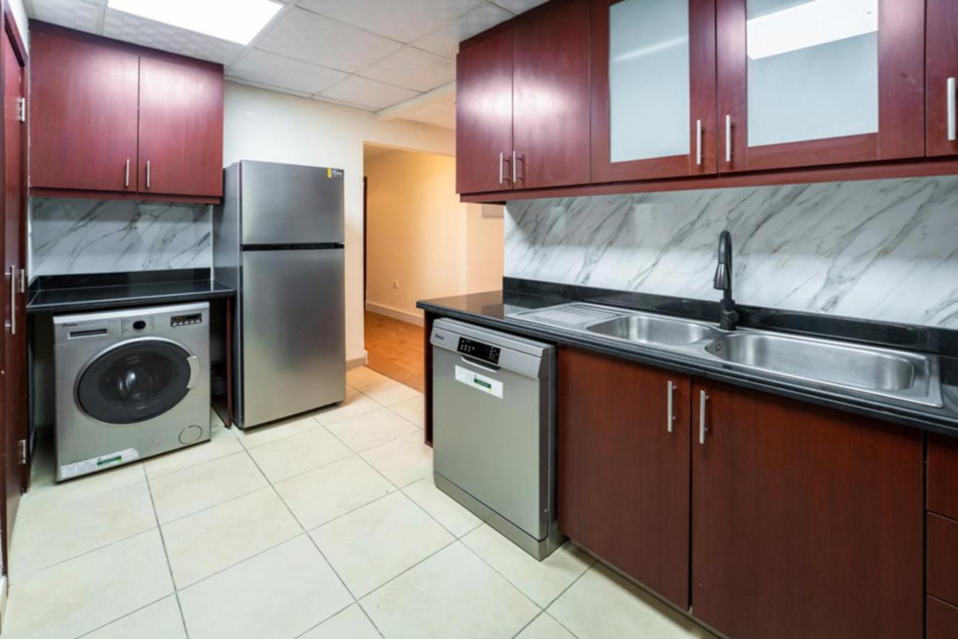 Fam Living - Bahar Jbr 2br Apartment Dubai