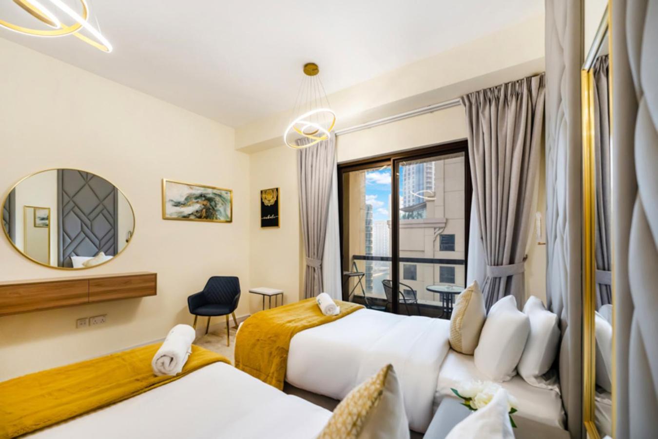 Fam Living - Bahar Jbr 2br Apartment