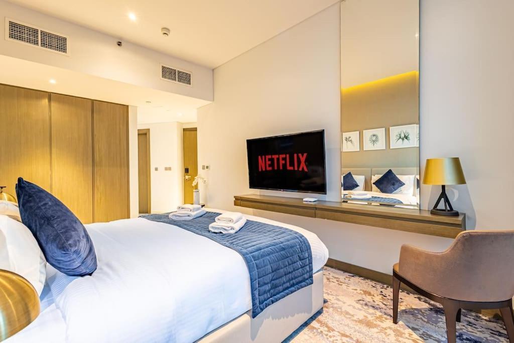 Spacious With Pool - Canal & Burj Views * Dubai