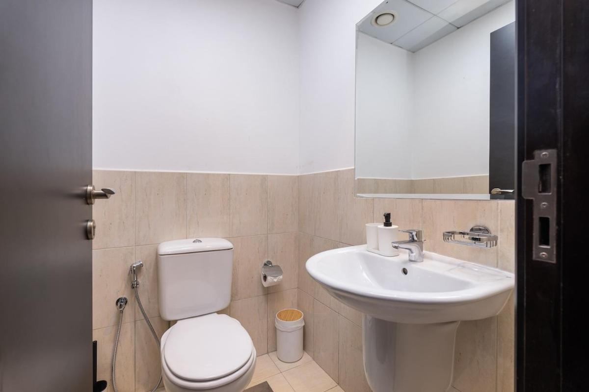 Relaxing Awesome 1-bedroom In Jvc Apartment Dubai