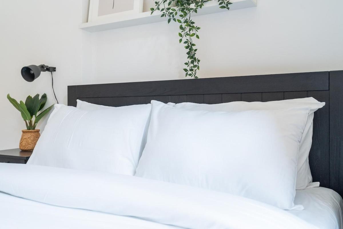Relaxing Awesome 1-bedroom In Jvc Dubai