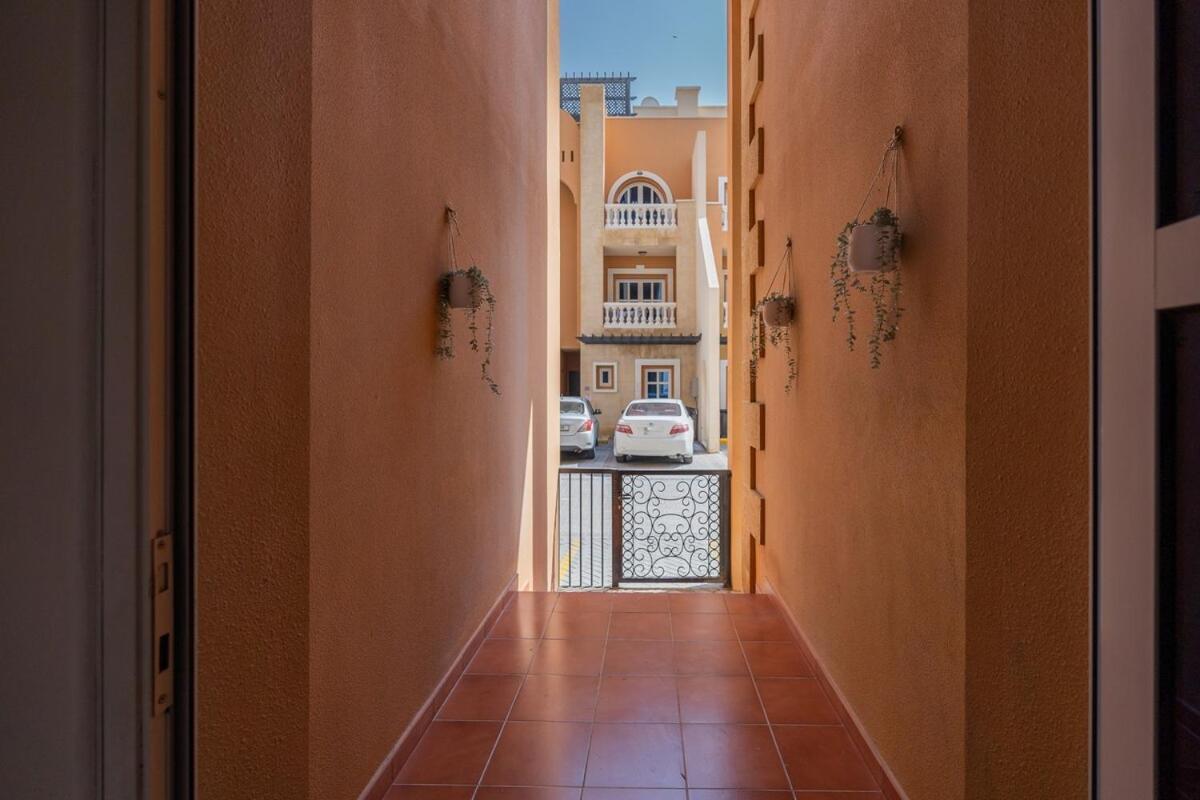 Relaxing Awesome 1-bedroom In Jvc *