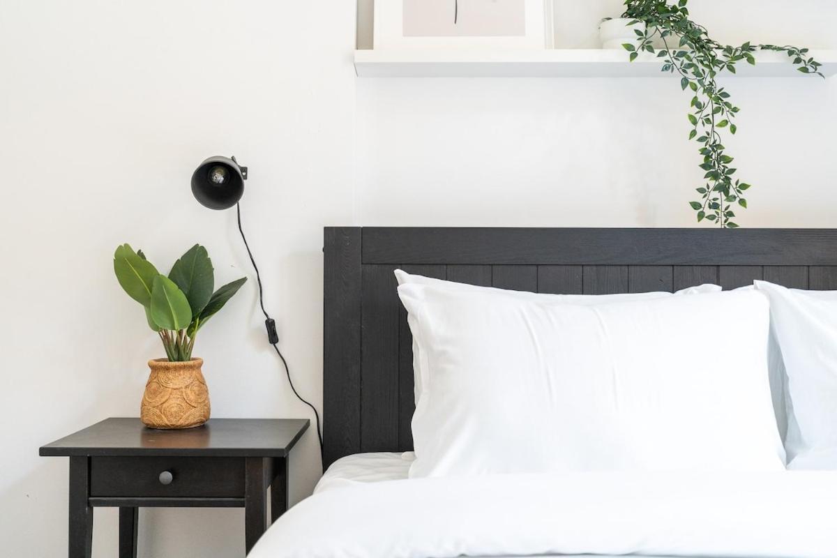 Relaxing Awesome 1-bedroom In Jvc *