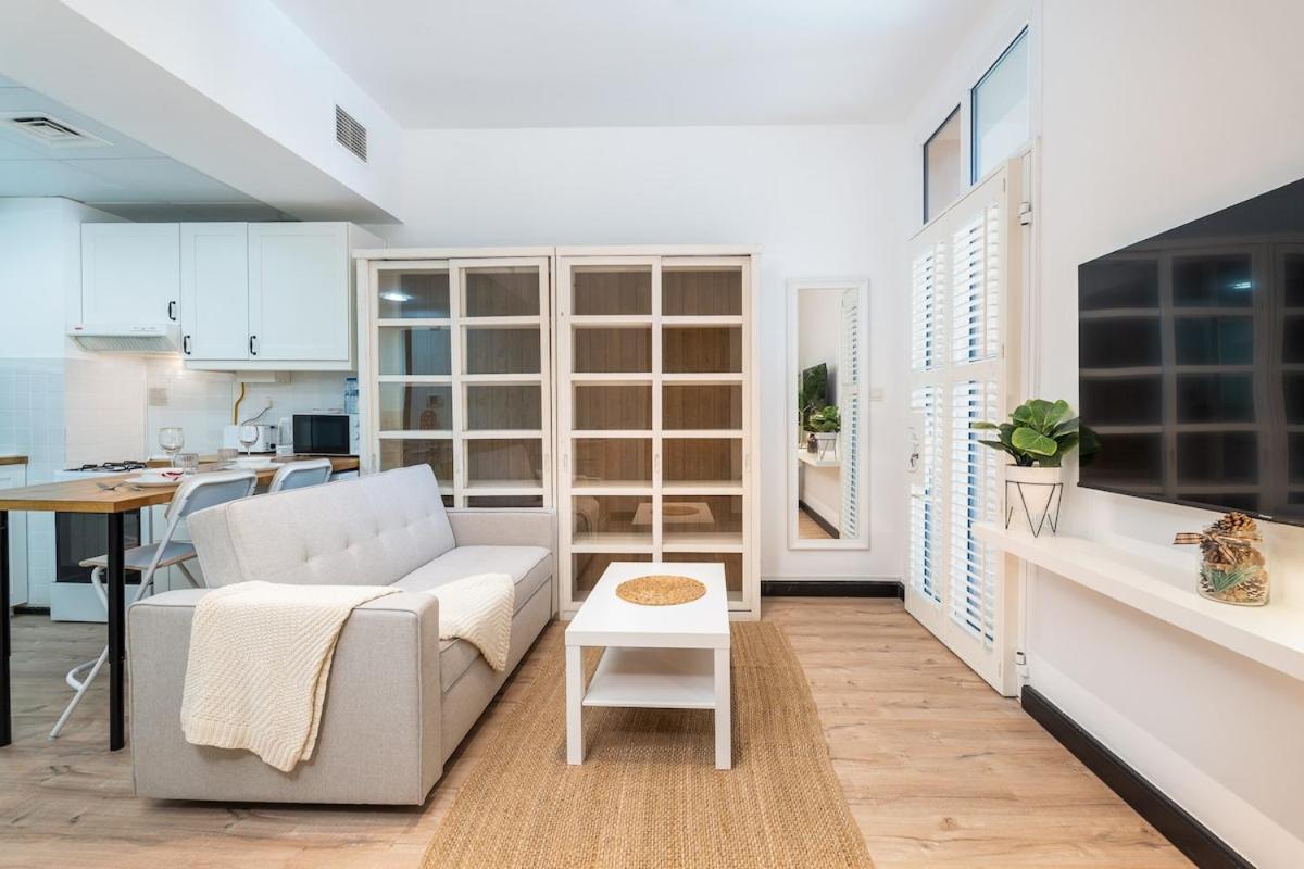Relaxing Awesome 1-bedroom In Jvc Dubai