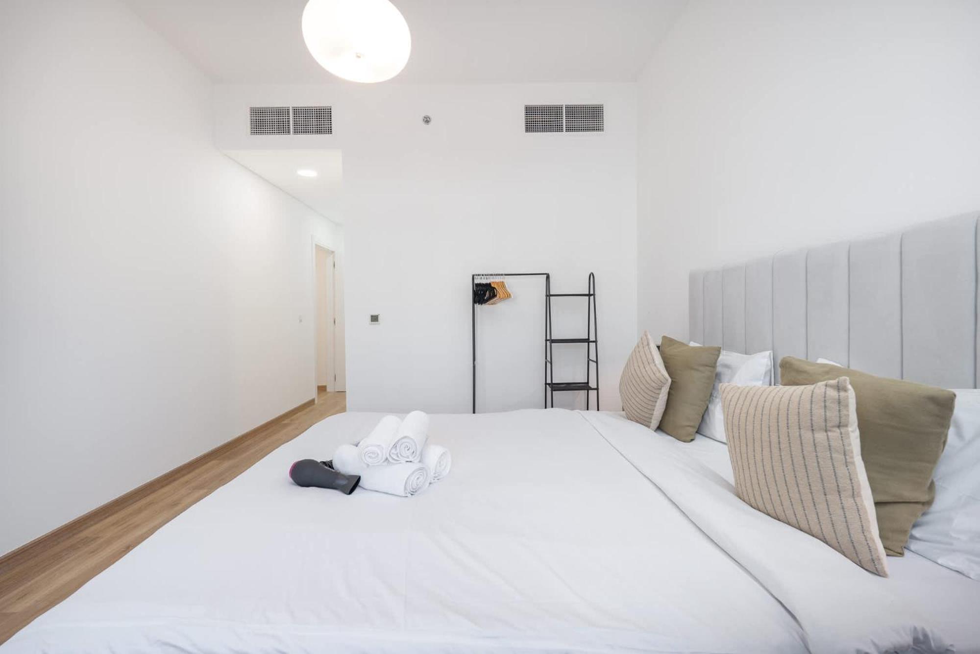 Stylish 2-bedroom With Balcony Views In Dubai