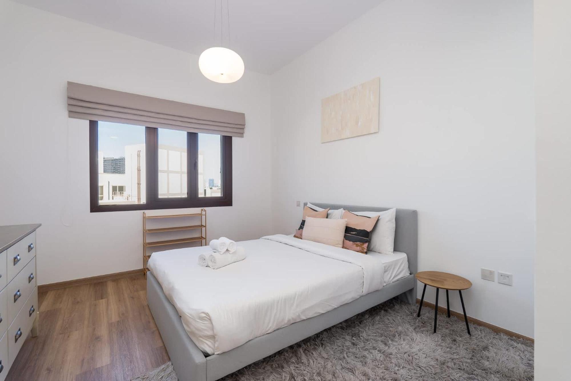 Stylish 2-bedroom With Balcony Views In *