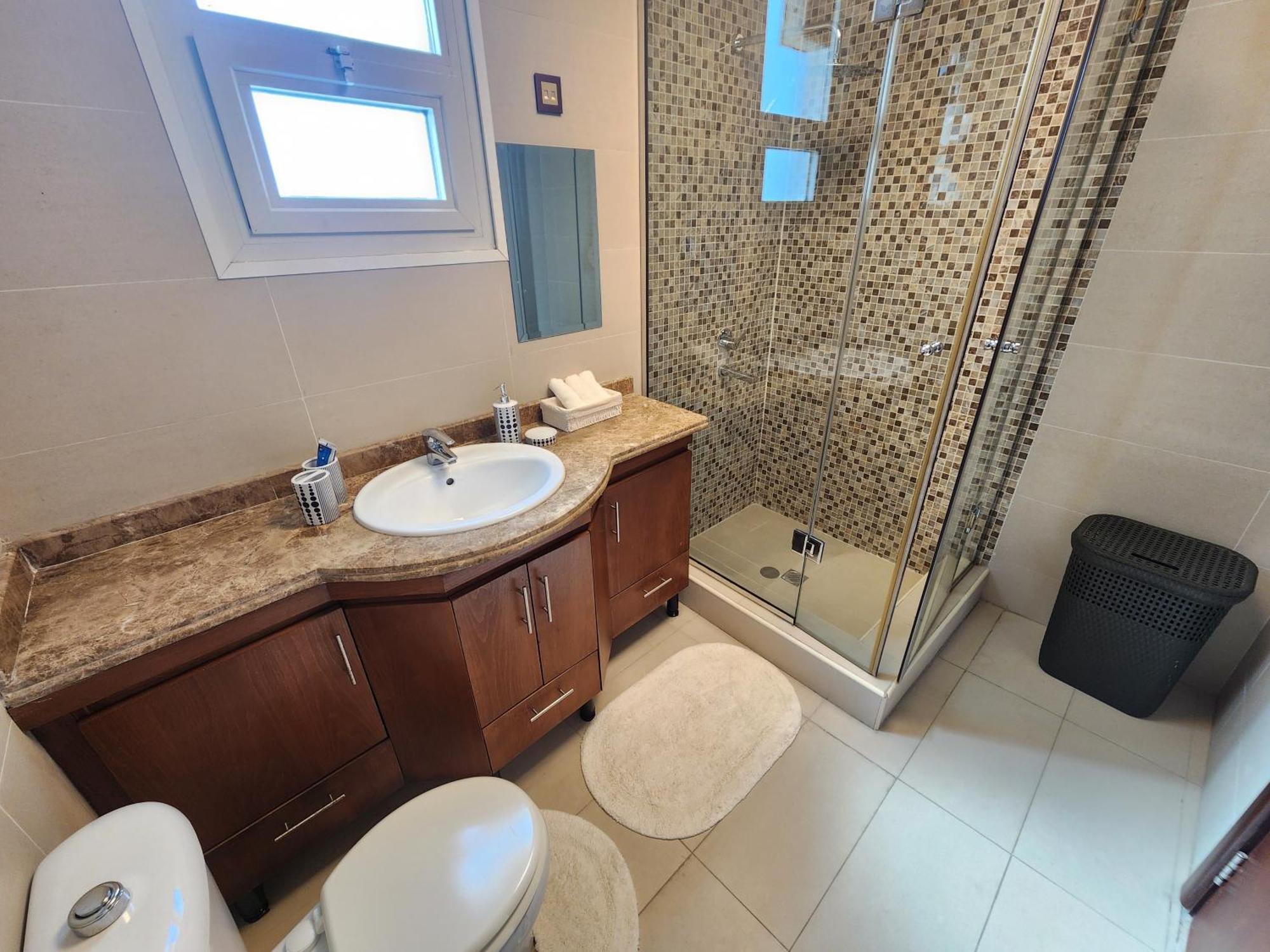 Modern Spacious 3-bedroom Maid's With Marina Views Apartment *