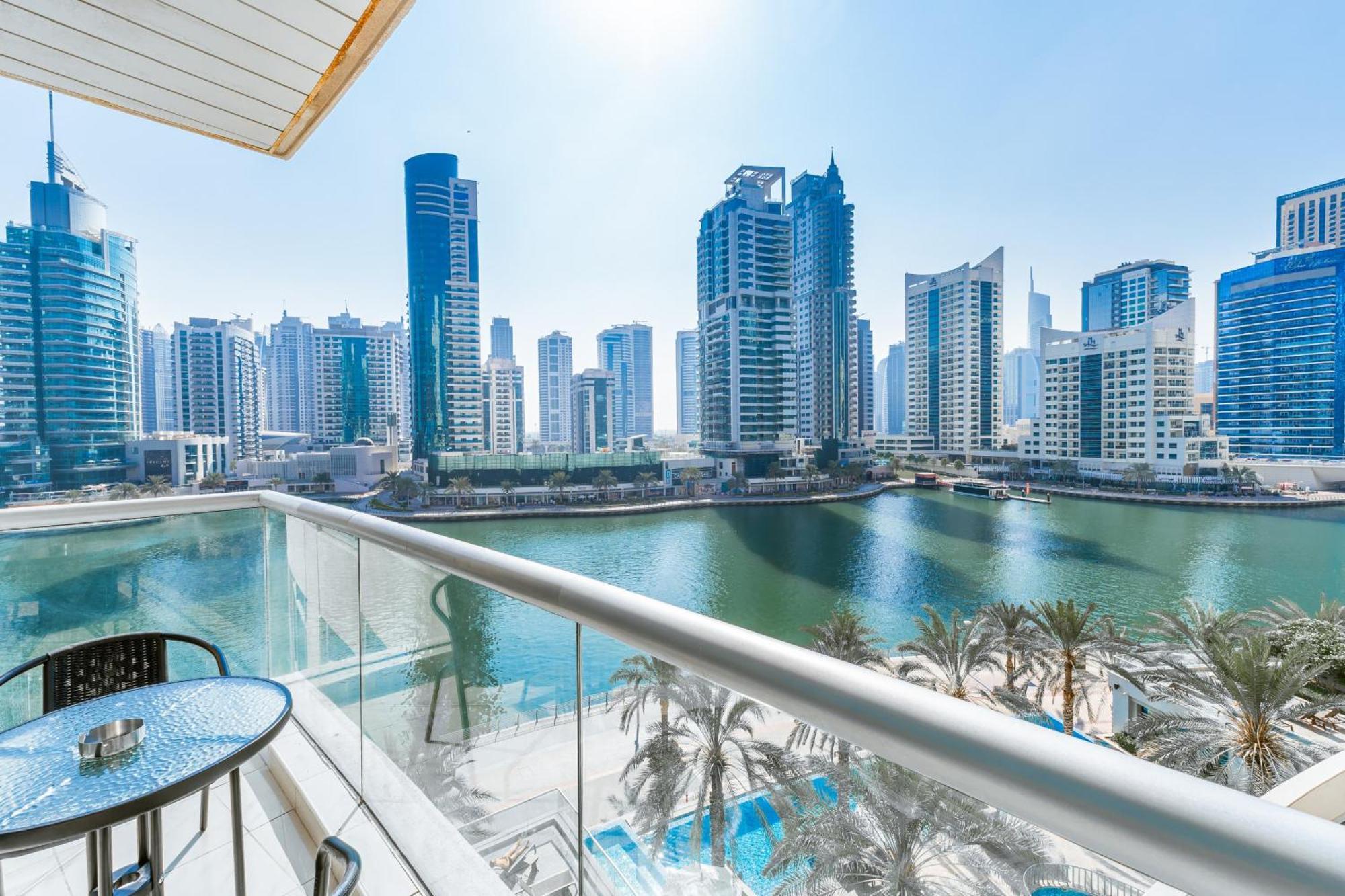 Luxury 1br In Bonaire Tower - Stunning Marina View & Five-star Amenities, Managed By Think Realty Dubai