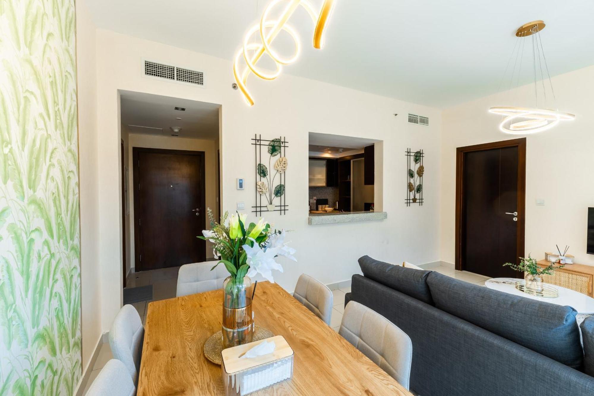 Luxury 1br In Bonaire Tower - Stunning Marina View & Five-star Amenities, Managed By Think Realty