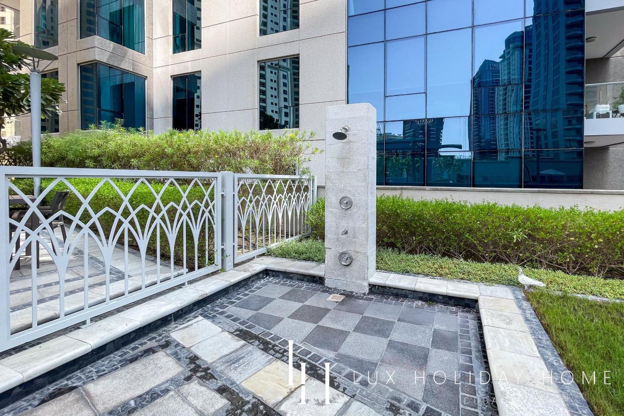 Lux The Shemara Marina View Apartment