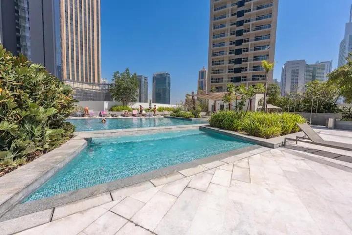 Daire Welcoming Perfect For 2 In Marina Dubai