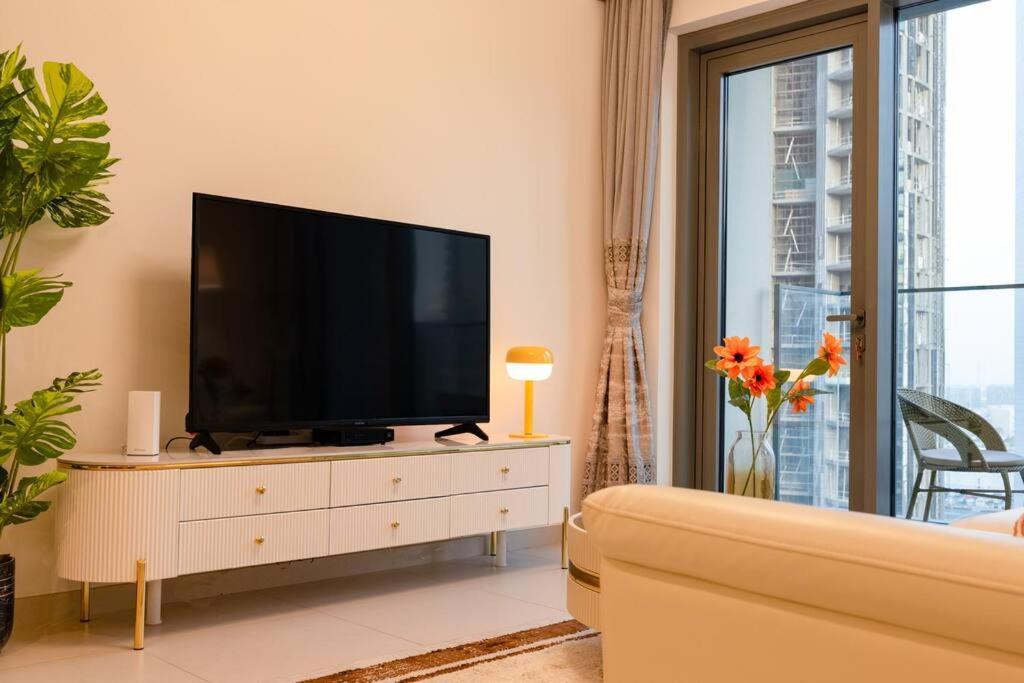 Modren 1br In Burj Royale 5mins Walk To Burj Khalifa - 508 Apartment