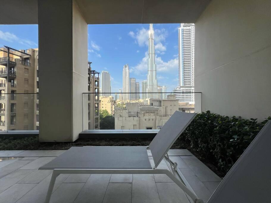 Apartment Modren 1br In Burj Royale 5mins Walk To Burj Khalifa - 508