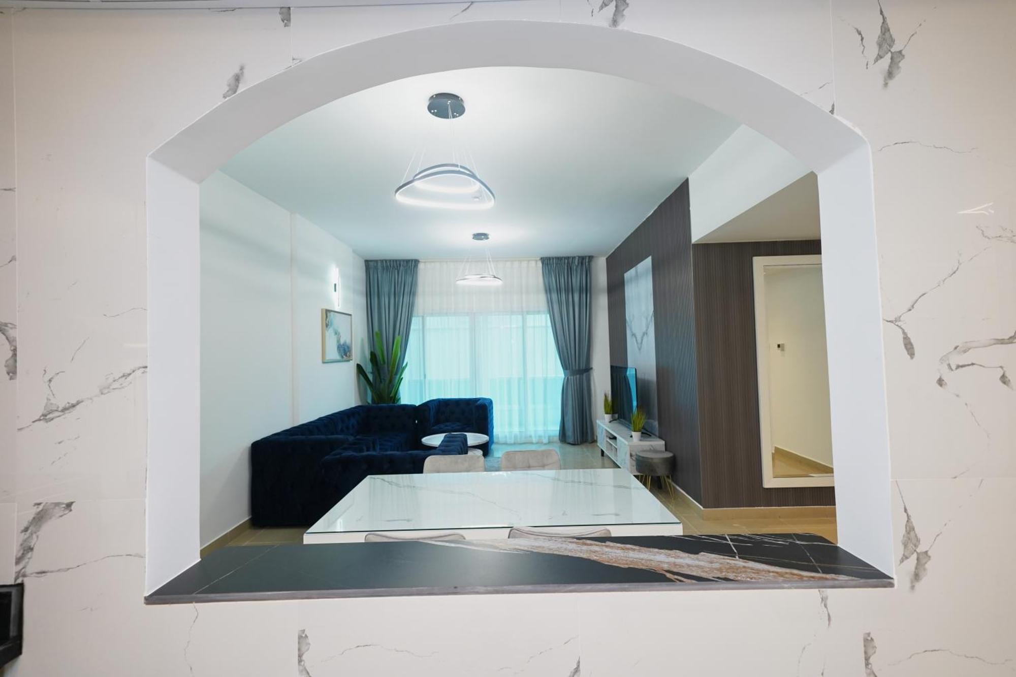 Apartamento Spacious Modernized 2 Bedroom And Duplex 4 Br By Taskeen Homes