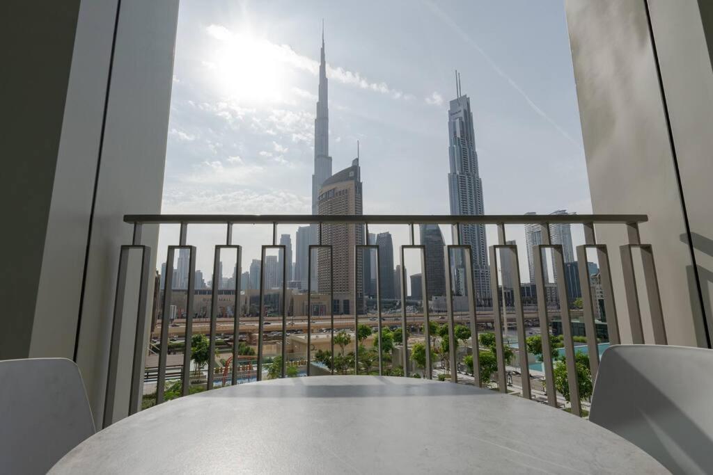 Luxurious 2br With Burj Khalifa View Dubai