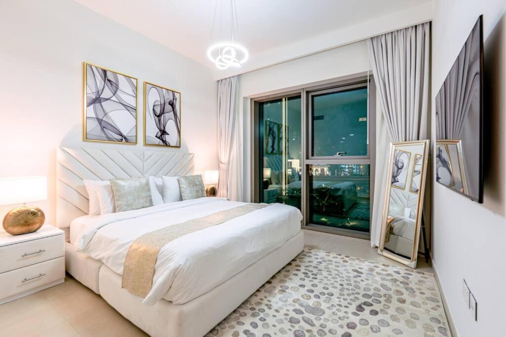 Luxurious 2br With Burj Khalifa View * Dubai