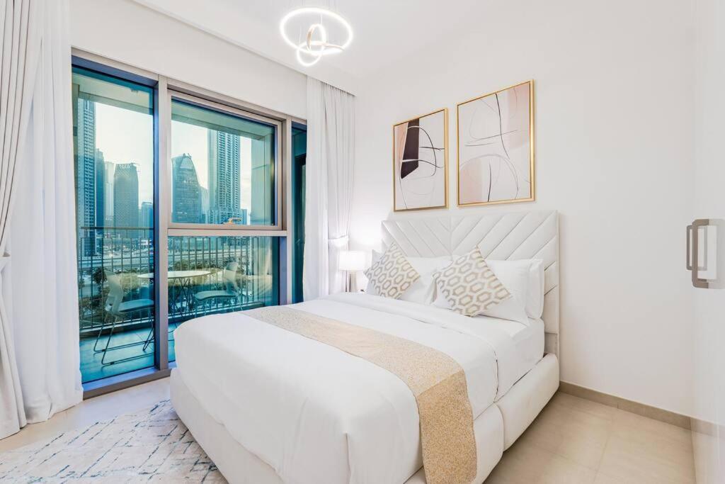 Apartment Luxurious 2br With Burj Khalifa View