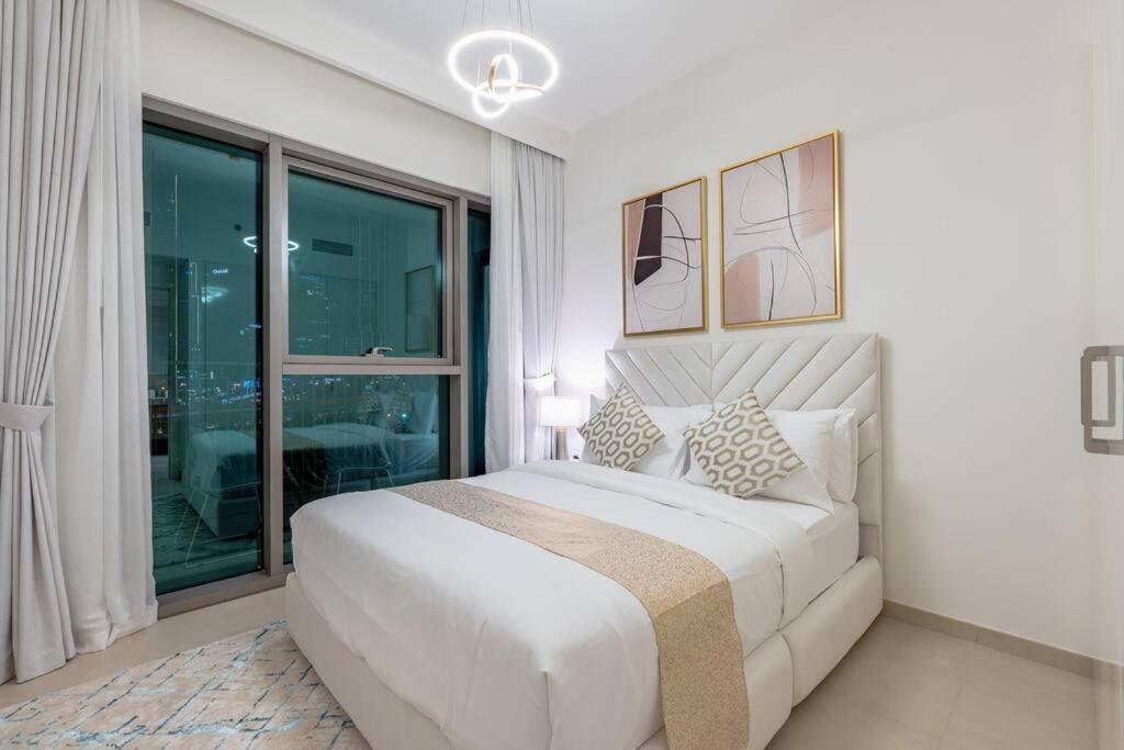 Luxurious 2br With Burj Khalifa View Apartment