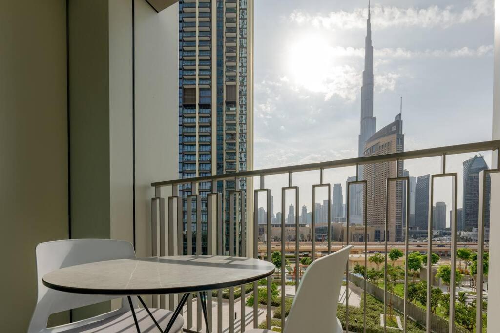Luxurious 2br With Burj Khalifa View Apartment Dubai