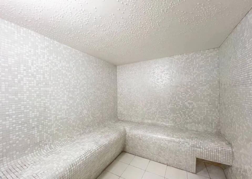 Apartment Stunning Newly Furnished Marina *