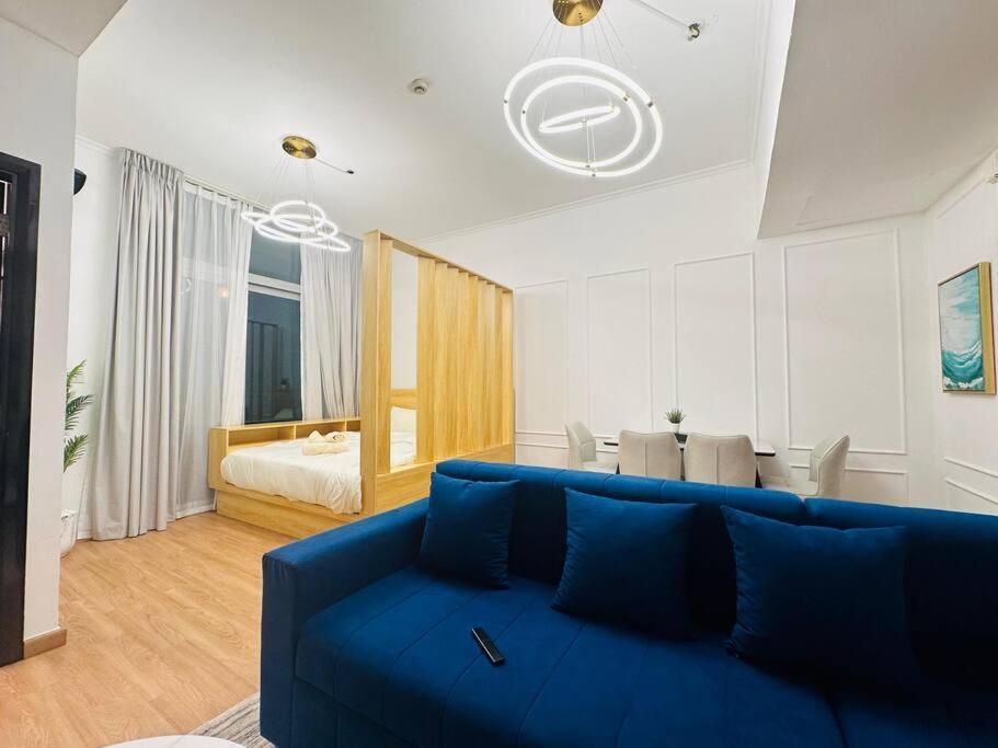 Apartment Stunning Newly Furnished Marina Dubai