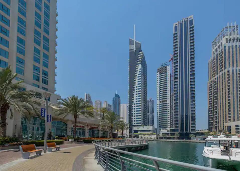 Stunning Newly Furnished Marina * Dubai