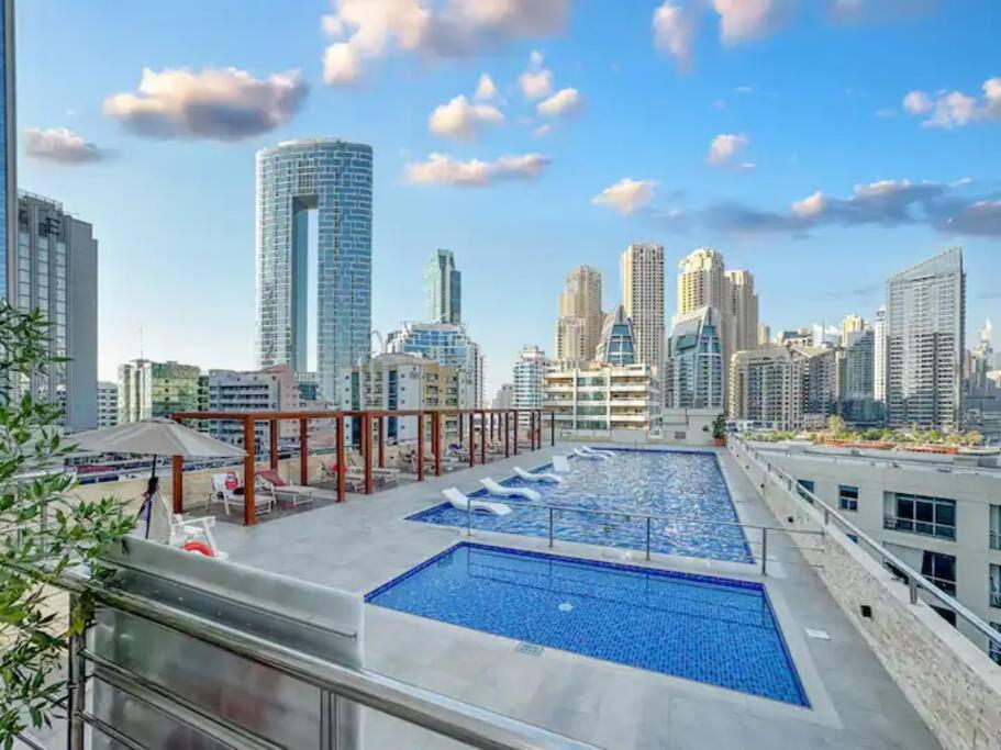 Stunning Newly Furnished Marina * Dubai