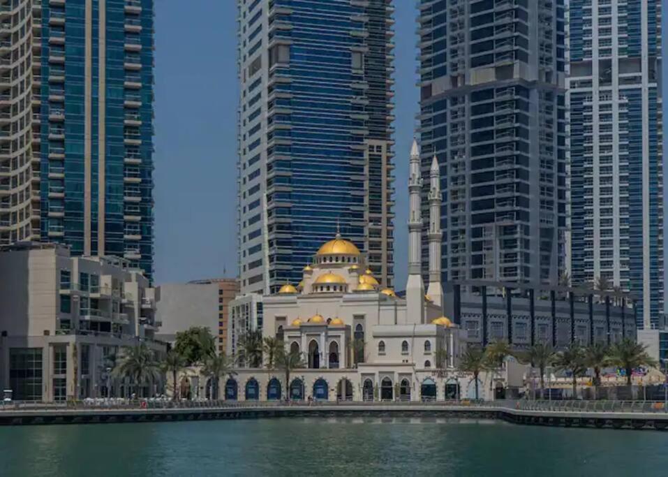 Stunning Newly Furnished Marina Apartment Dubai