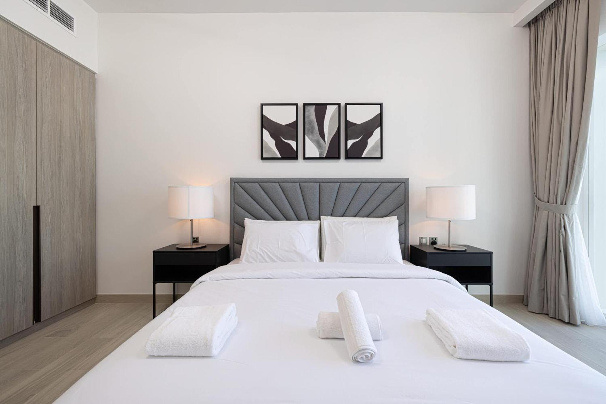 Apartment Stunning High-floor 1br Near Marina & Jbr *