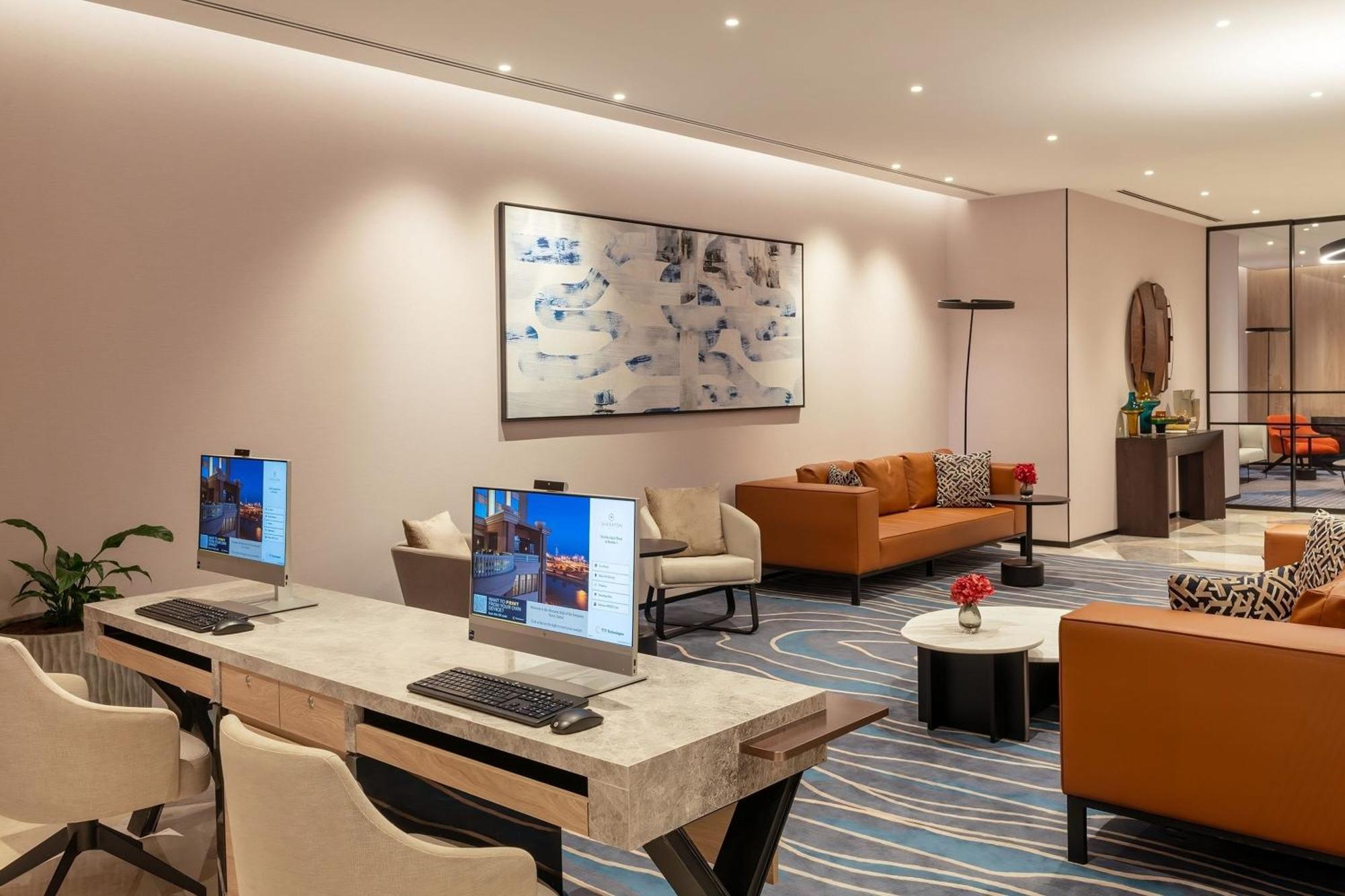 Sheraton Mall Of The Emirates Hotel, Dubai