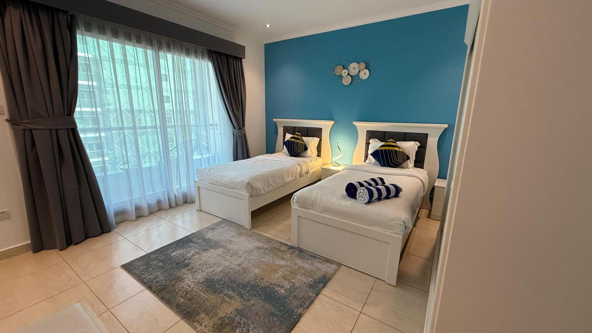 Premium Marina Two Bedroom With Sea View - Family Only Daire *