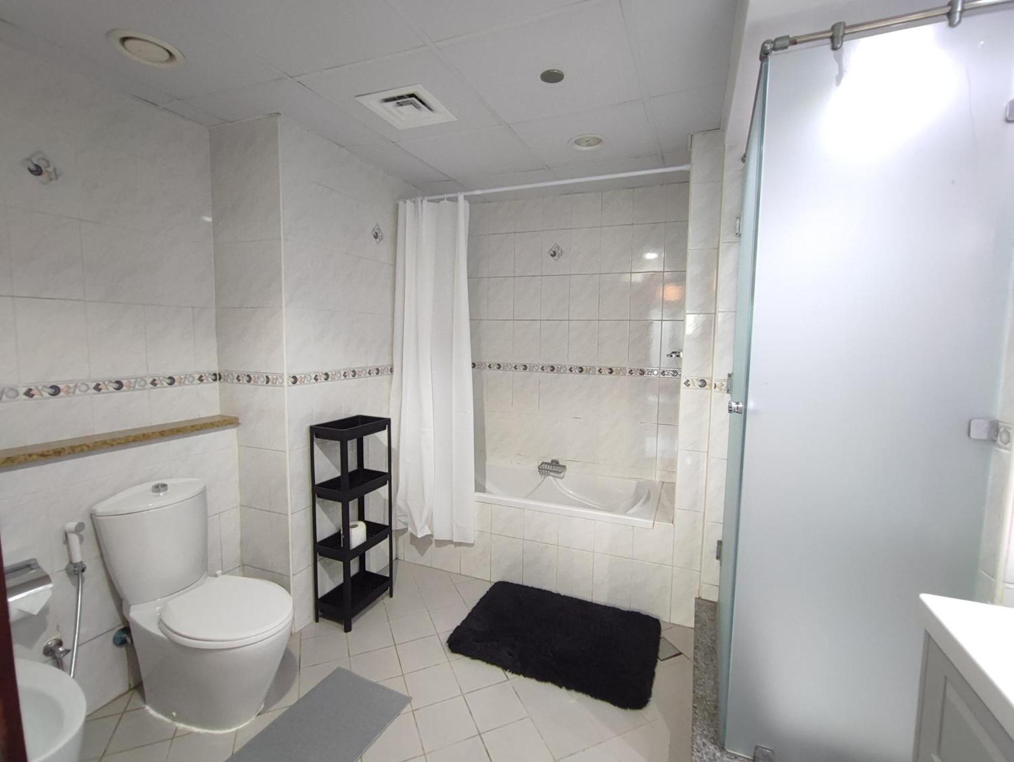One Bedroom With Pool & Gym Near Marina Daire *
