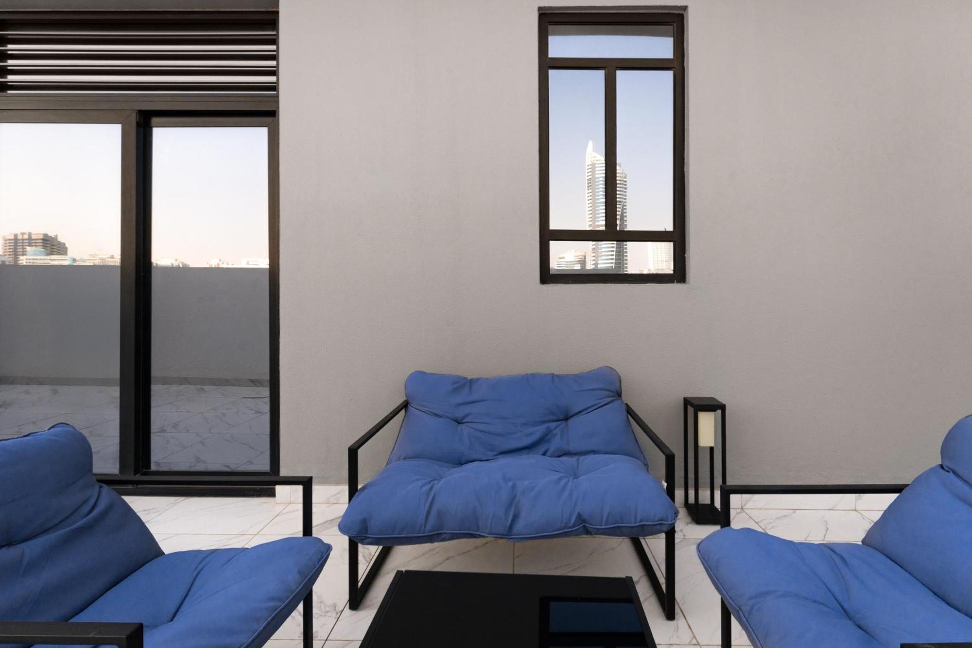 Izzzi Life Mint Aparthotel *